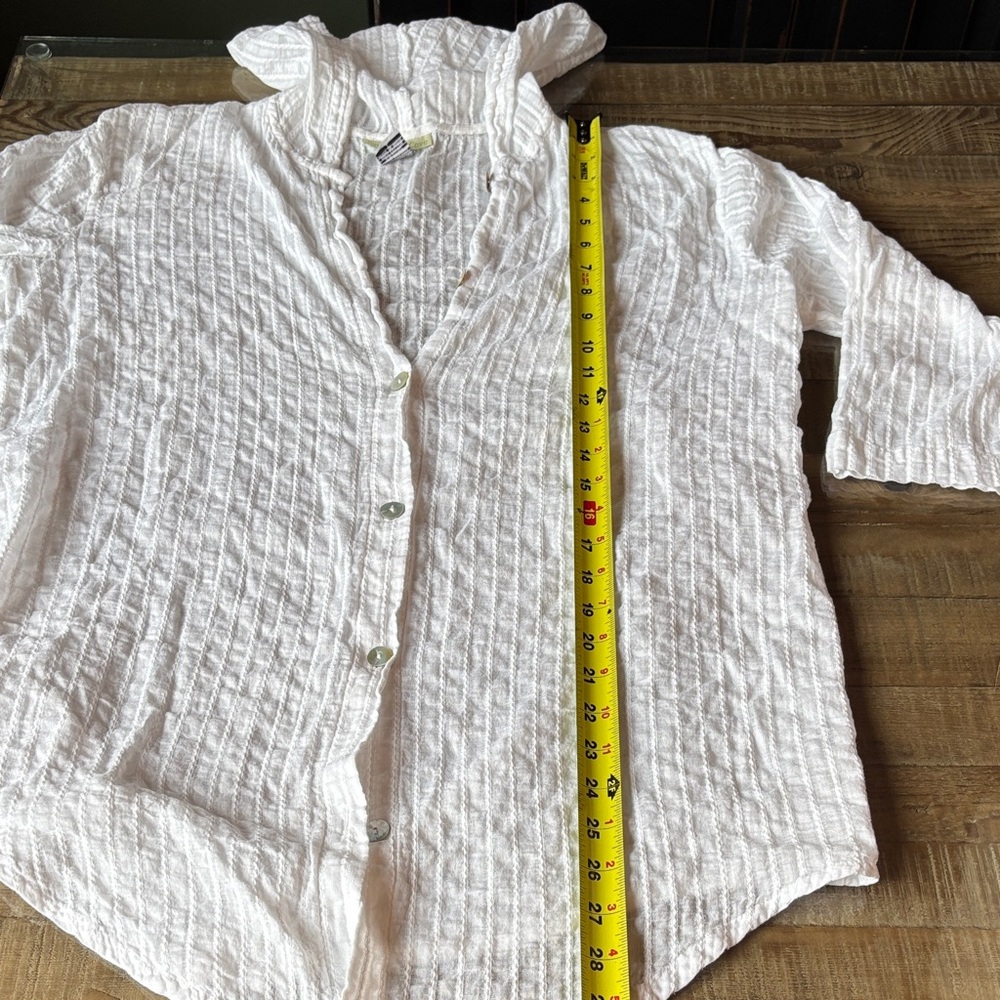 White Textured effortless Button-Up Shirt / Cover Up w Hoodie 🤩 - Picture 9 of 12